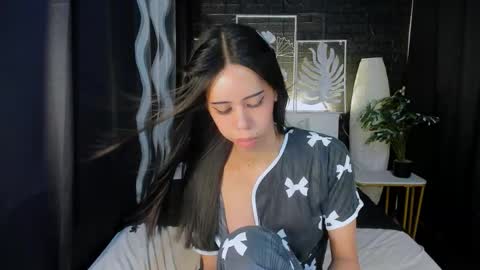 Valerie online show from 02-17-25, 02:48