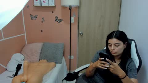 Juli C online show from 12-23-24, 09:08