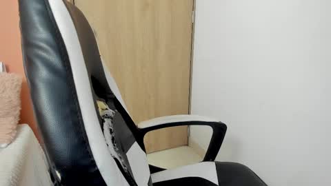 Juli C online show from 02-15-25, 09:15