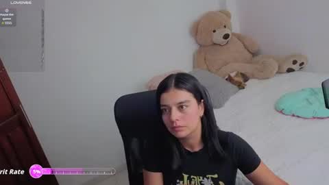 Snapshot of valerihouse_ chatting on 06-19-26, 02:05 valerihouse_ online show from 06-19-26, 02:05