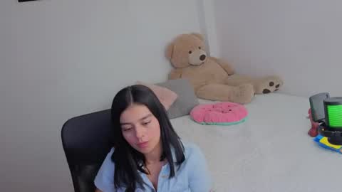 Snapshot of valerihouse_ chatting on 07-04-26, 12:28 valerihouse_ online show from 07-04-26, 12:28