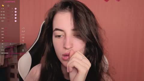 Snapshot of valeritiio chatting on 09-14-25, 03:27 valeritiio online show from 09-14-25, 03:27