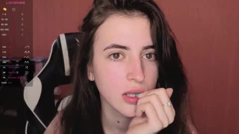 Snapshot of valeritiio chatting on 09-19-25, 02:24 valeritiio online show from 09-19-25, 02:24