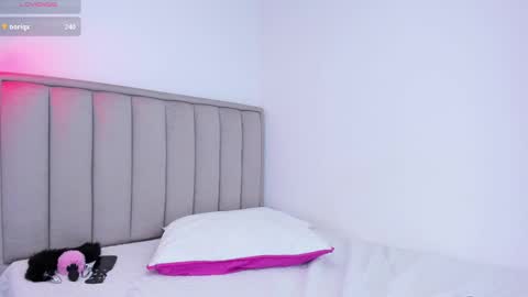 Cris  online show from 02-19-25, 03:16