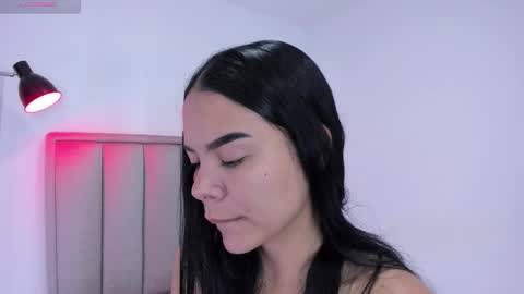 Cris  online show from 11-25-25, 03:28