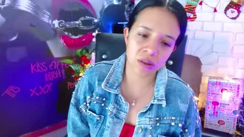 Snapshot of valery_meer_ chatting on 12-21-24, 12:49 Valeria online show from 12-21-24, 12:49