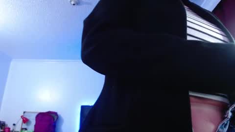 Snapshot of valery_meer_ chatting on 09-10-25, 01:27 Valeria online show from 09-10-25, 01:27