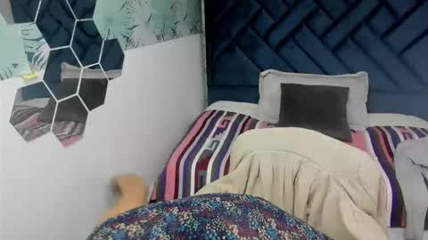 VALERY MORE online show from 11-04-25, 12:04