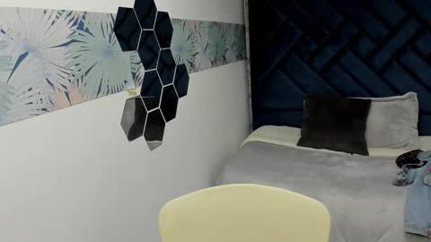 VALERY MORE online show from 11-19-25, 12:27