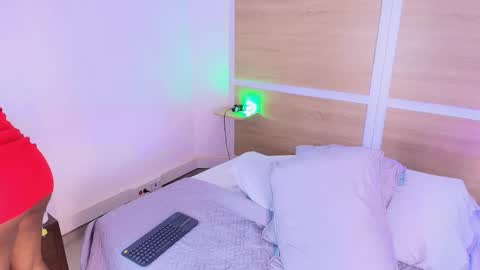 Snapshot of valerycortezm chatting on 02-15-26, 01:31 Valery online show from 02-15-26, 01:31