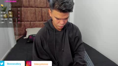 Snapshot of valerystonne_ chatting on 12-26-24, 07:38 Valery Stonne online show from 12-26-24, 07:38