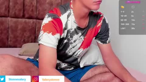 Snapshot of valerystonne_ chatting on 01-04-25, 10:13 Valery Stonne online show from 01-04-25, 10:13