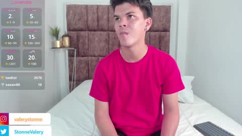 Snapshot of valerystonne_ chatting on 02-02-25, 10:49 Valery Stonne online show from 02-02-25, 10:49