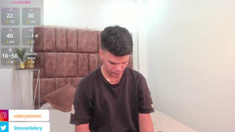 Snapshot of valerystonne_ chatting on 02-07-25, 09:04 Valery Stonne online show from 02-07-25, 09:04