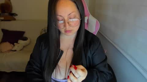 My name is Valery... Nice to meet you  thumb up me please its important online show from 09-16-25, 12:33