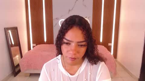 Victoria  online show from 02-22-26, 11:42