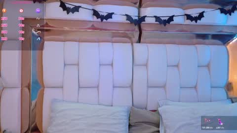 Valkiria moore  online show from 10-13-25, 07:58