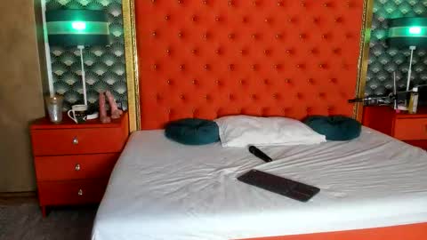 Valerie Val V online show from 11-29-25, 04:10