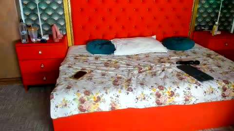 Valerie Val V online show from 12-01-25, 08:36