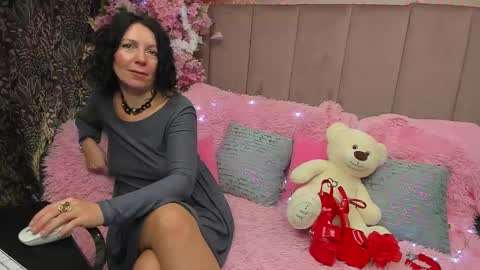 Snapshot of valleriwind chatting on 01-08-25, 06:20 ValleriWind online show from 01-08-25, 06:20