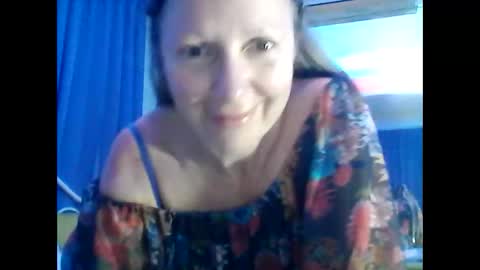 Snapshot of valleriwind chatting on 01-19-25, 04:14 ValleriWind online show from 01-19-25, 04:14