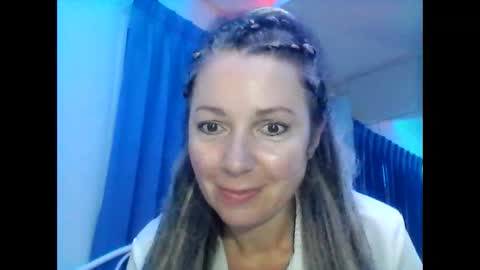 Snapshot of valleriwind chatting on 01-25-25, 12:27 ValleriWind online show from 01-25-25, 12:27