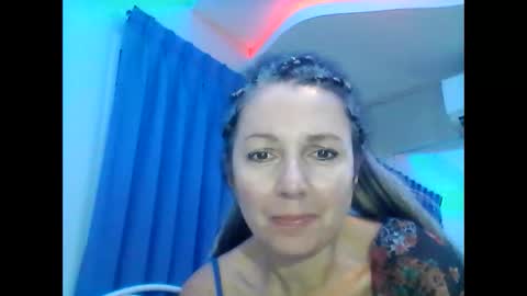 Snapshot of valleriwind chatting on 01-25-25, 03:30 ValleriWind online show from 01-25-25, 03:30