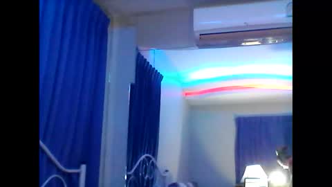 Snapshot of valleriwind chatting on 01-25-25, 09:35 ValleriWind online show from 01-25-25, 09:35