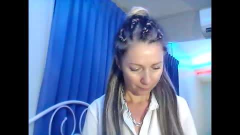 Snapshot of valleriwind chatting on 01-27-25, 03:28 ValleriWind online show from 01-27-25, 03:28