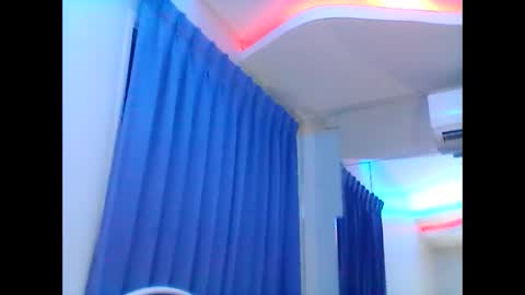 Snapshot of valleriwind chatting on 01-27-25, 11:43 ValleriWind online show from 01-27-25, 11:43