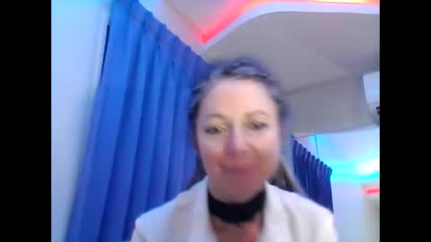 Snapshot of valleriwind chatting on 01-28-25, 02:53 ValleriWind online show from 01-28-25, 02:53