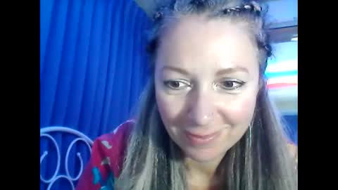 Snapshot of valleriwind chatting on 01-31-25, 01:33 ValleriWind online show from 01-31-25, 01:33