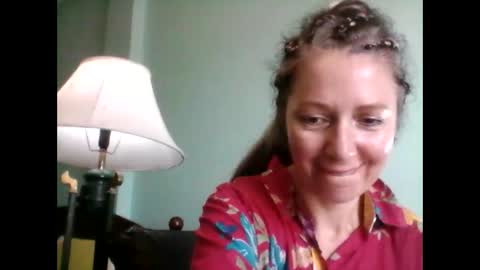 Snapshot of valleriwind chatting on 01-31-25, 08:43 ValleriWind online show from 01-31-25, 08:43