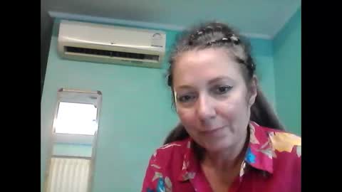 Snapshot of valleriwind chatting on 01-31-25, 11:46 ValleriWind online show from 01-31-25, 11:46