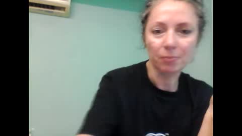 Snapshot of valleriwind chatting on 02-03-25, 03:17 ValleriWind online show from 02-03-25, 03:17