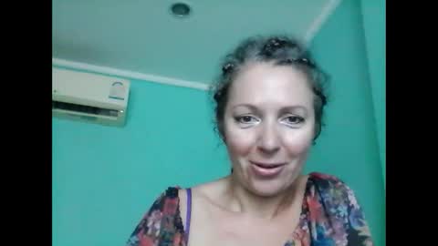 Snapshot of valleriwind chatting on 02-04-25, 05:21 ValleriWind online show from 02-04-25, 05:21