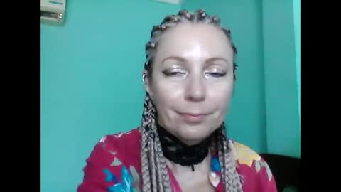 Snapshot of valleriwind chatting on 02-10-25, 06:31 ValleriWind online show from 02-10-25, 06:31