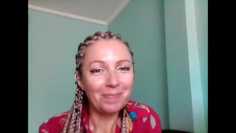 Snapshot of valleriwind chatting on 02-10-25, 09:36 ValleriWind online show from 02-10-25, 09:36