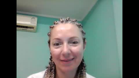 Snapshot of valleriwind chatting on 02-12-25, 09:22 ValleriWind online show from 02-12-25, 09:22