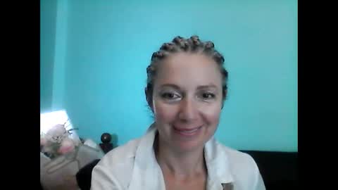 Snapshot of valleriwind chatting on 02-17-25, 04:09 ValleriWind online show from 02-17-25, 04:09