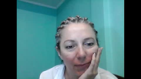 Snapshot of valleriwind chatting on 02-17-25, 12:59 ValleriWind online show from 02-17-25, 12:59