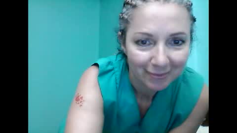 Snapshot of valleriwind chatting on 02-18-25, 06:26 ValleriWind online show from 02-18-25, 06:26