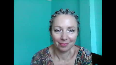 Snapshot of valleriwind chatting on 02-19-25, 01:29 ValleriWind online show from 02-19-25, 01:29