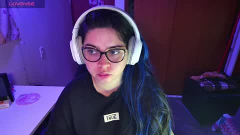 Im Violet online show from 01-08-25, 02:35