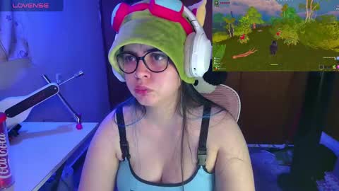 Im Violet online show from 03-04-25, 03:22