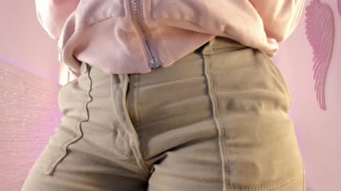 Vallolet Peach  online show from 01-09-25, 11:36