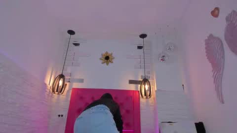 Vallolet Peach  online show from 02-12-25, 11:29