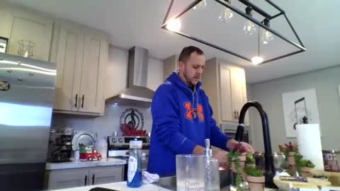 Snapshot of valvenus101 chatting on 12-16-25, 04:23 Val Venus online show from 12-16-25, 04:23