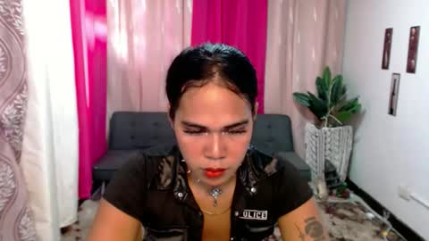 vampy_ebony_laxine online show from 09-10-25, 12:43