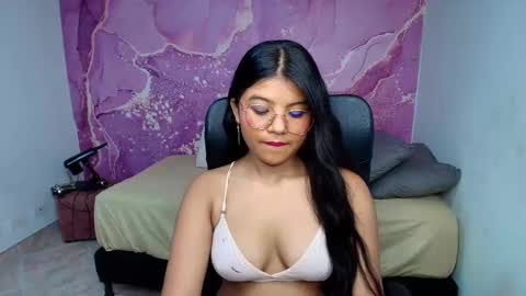 vane_latin18 online show from 02-25-26, 08:07